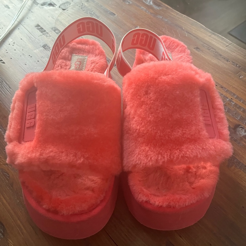 UGG bright pink platform fuzzy slippers